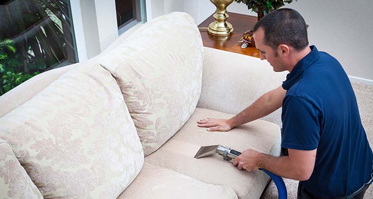 خدمات مبل شویی در محل قالیشویی حکمت
